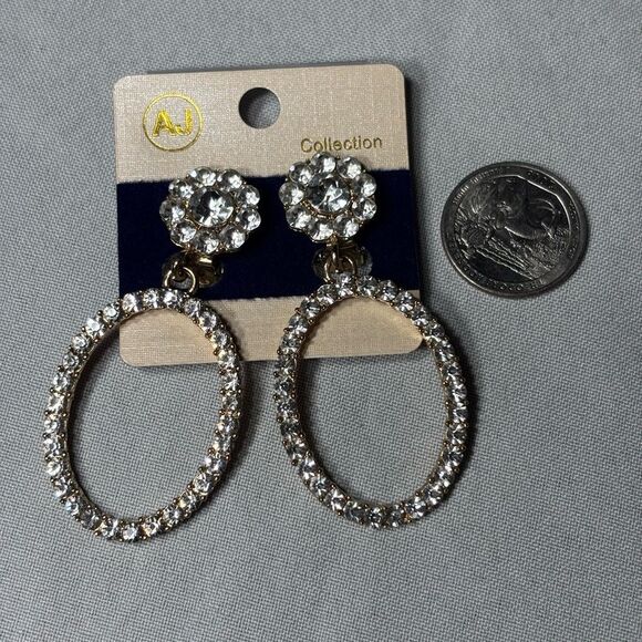 New! AJ Collection Floral Gemstone & Oval Drop Gold Tone Clip-on Earrings - Picture 3 of 4